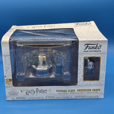Funko Mini Moments: Harry Potter Potions Class - Professor Snape Figure & Room