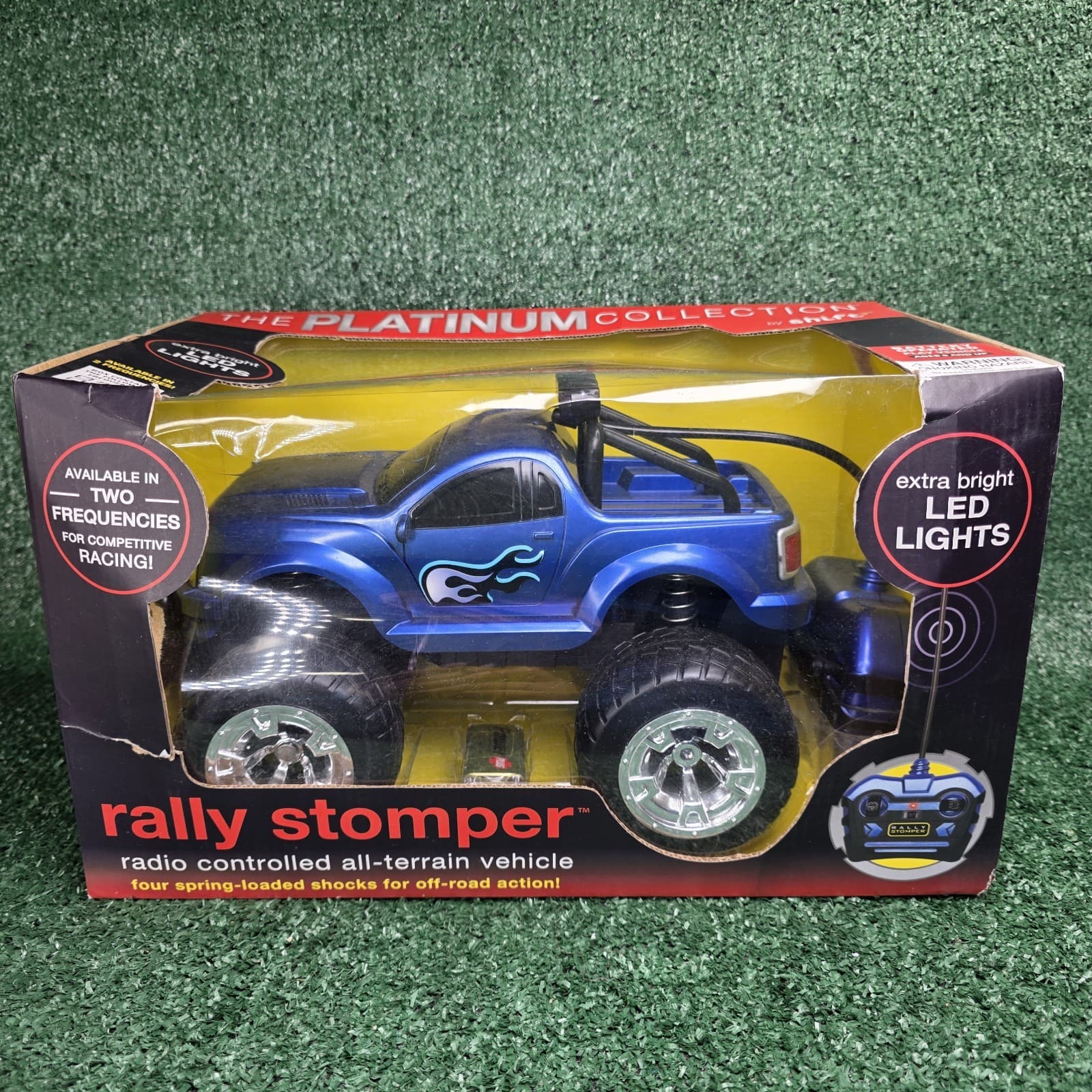 The Platinum Collection -Thunder Tumbler Radio Controlled Rally Car BLUE shift 3