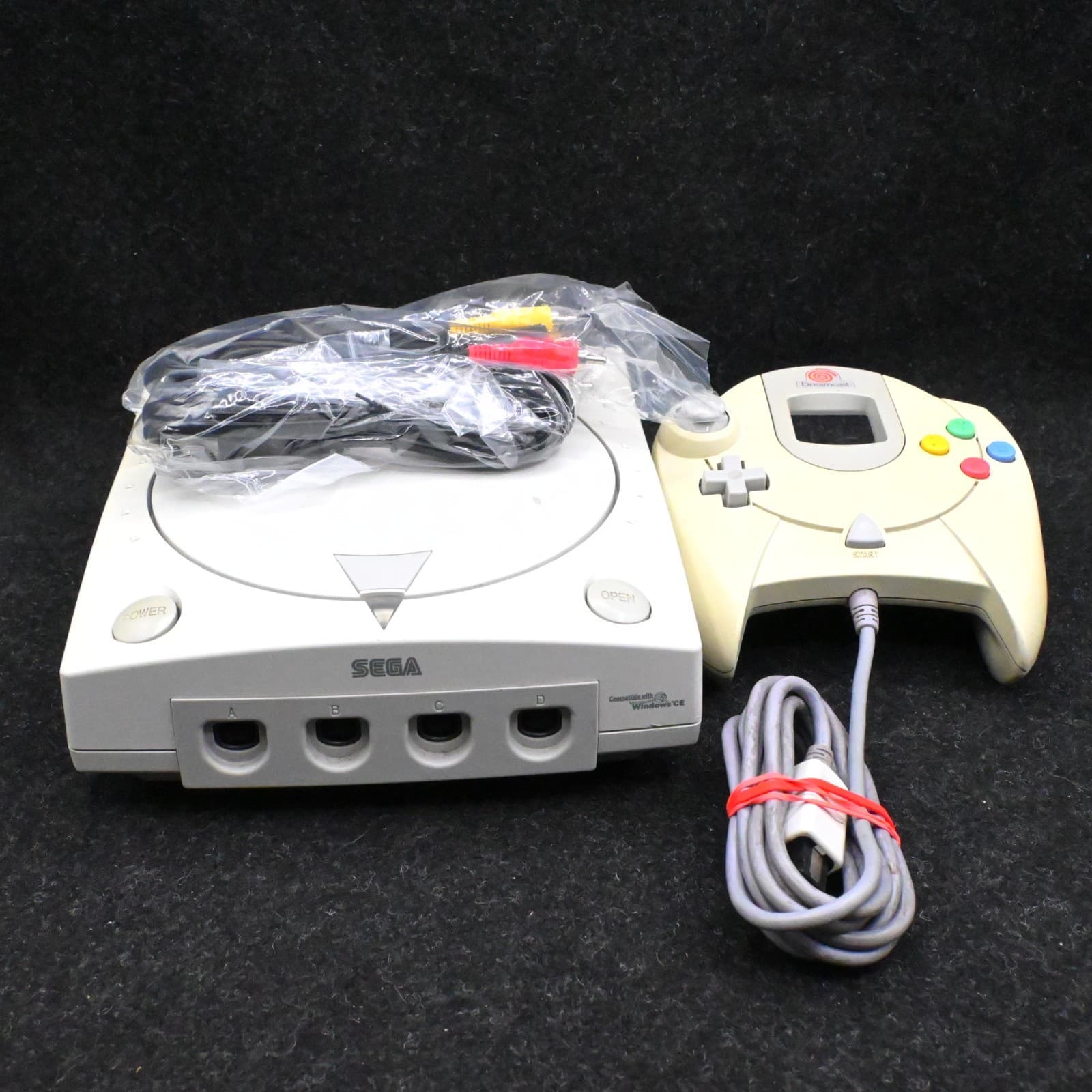 Sega Dreamcast Console (HKT-3020) Bundle w/ Controller & Cables