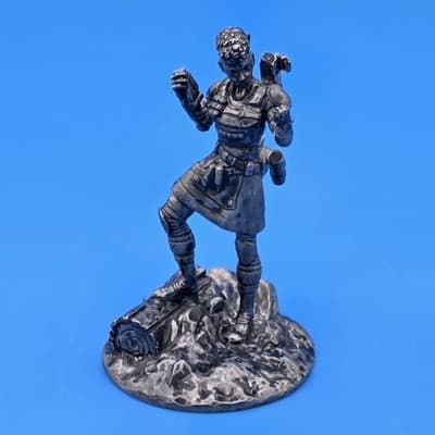 ATM APEX LEGENDS BANGALORE METAL 3.5" FIGURE MISSING WEAPON