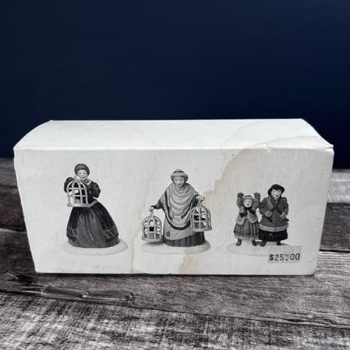 Department 56 Dickens Village - The Bird Seller - Set of 3 - #56.58033