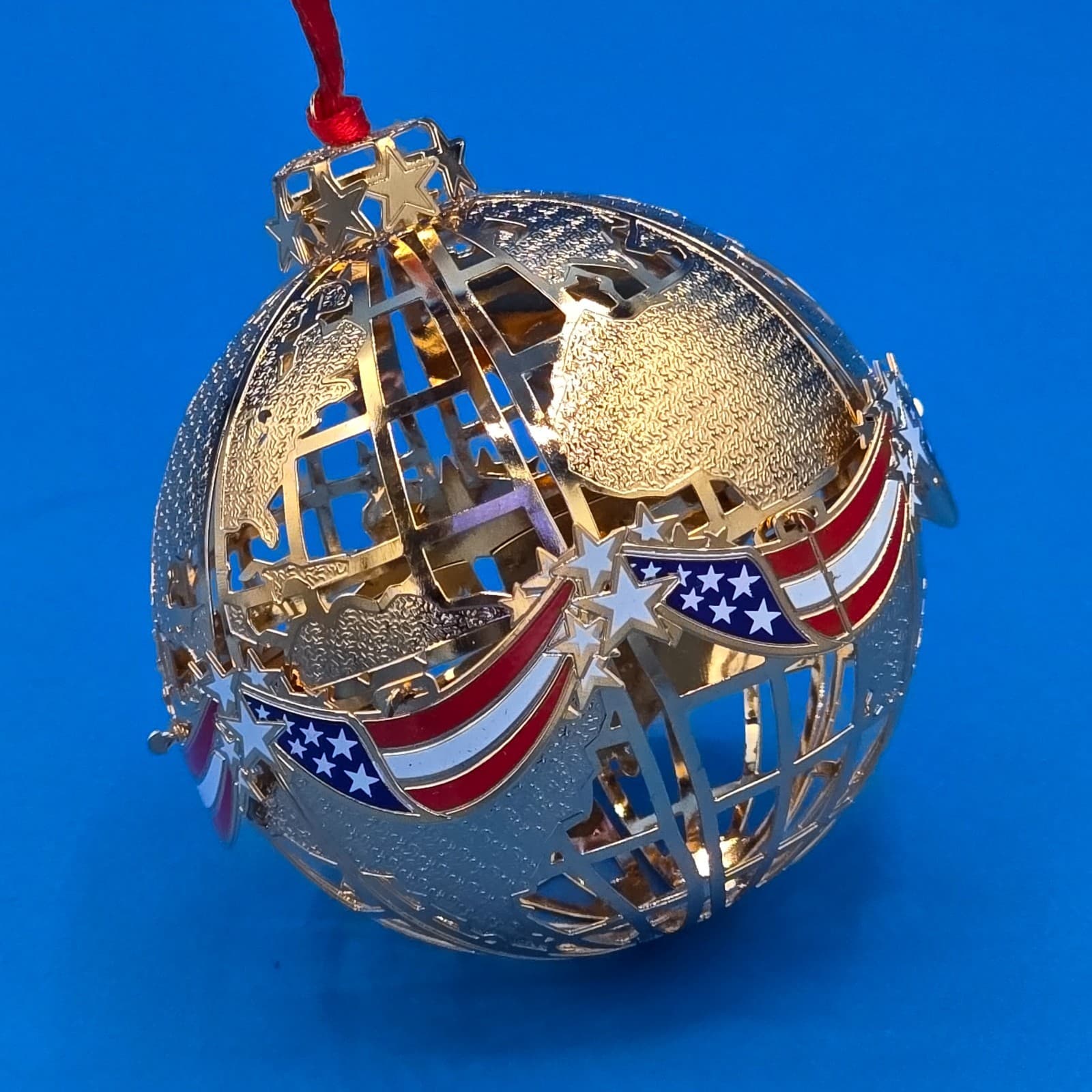 Color the World Danbury Mint American Spirit Collection 23k Gold Plated Ornament