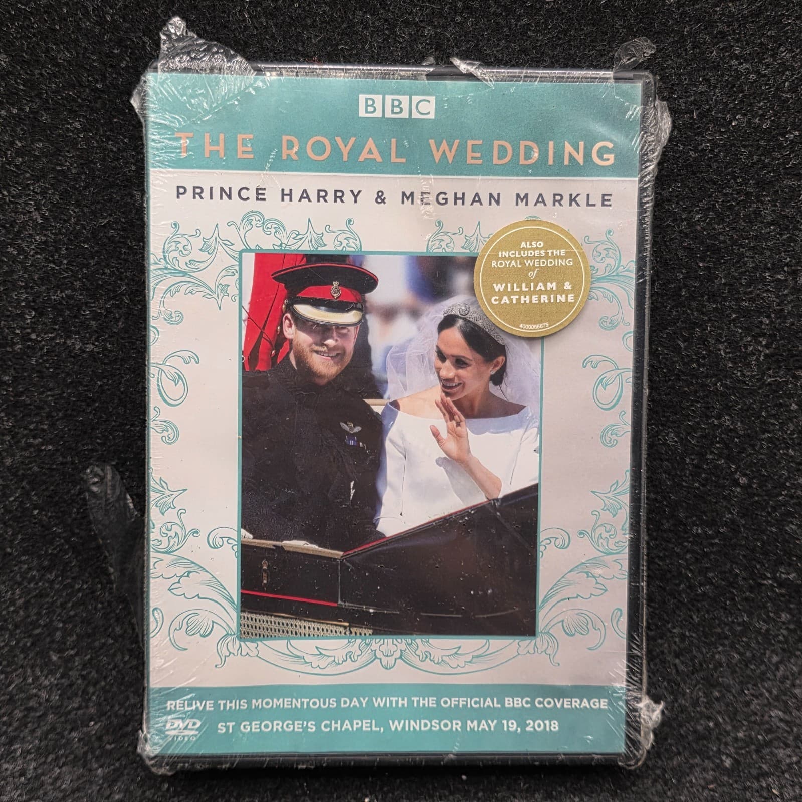 The Royal Wedding Set ~ William and Catherine ~ Harry and Meghan Markle NEW