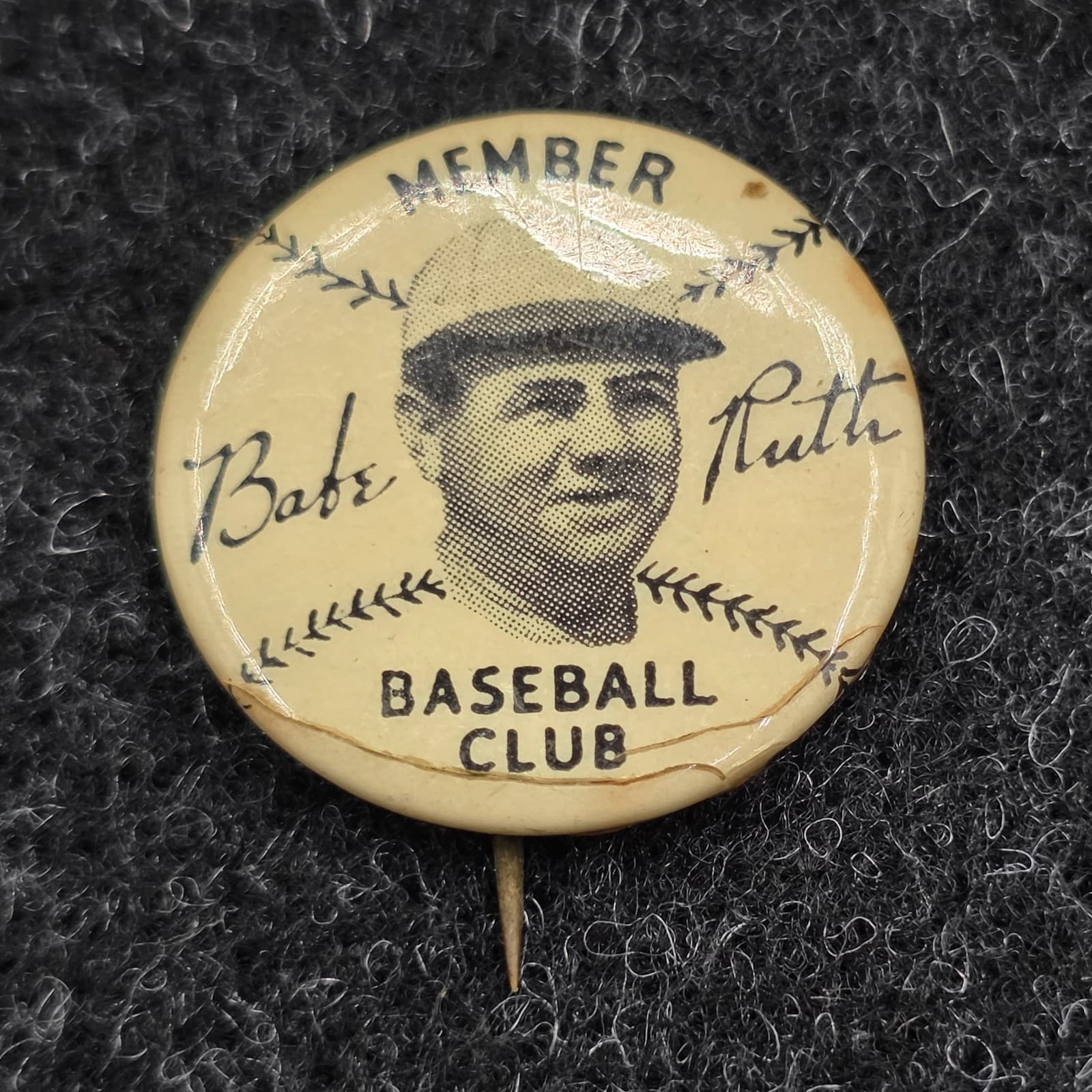 1934 Quaker Oats Babe Ruth Pin New York Yankees Ungraded Rare MLB Baseball Item