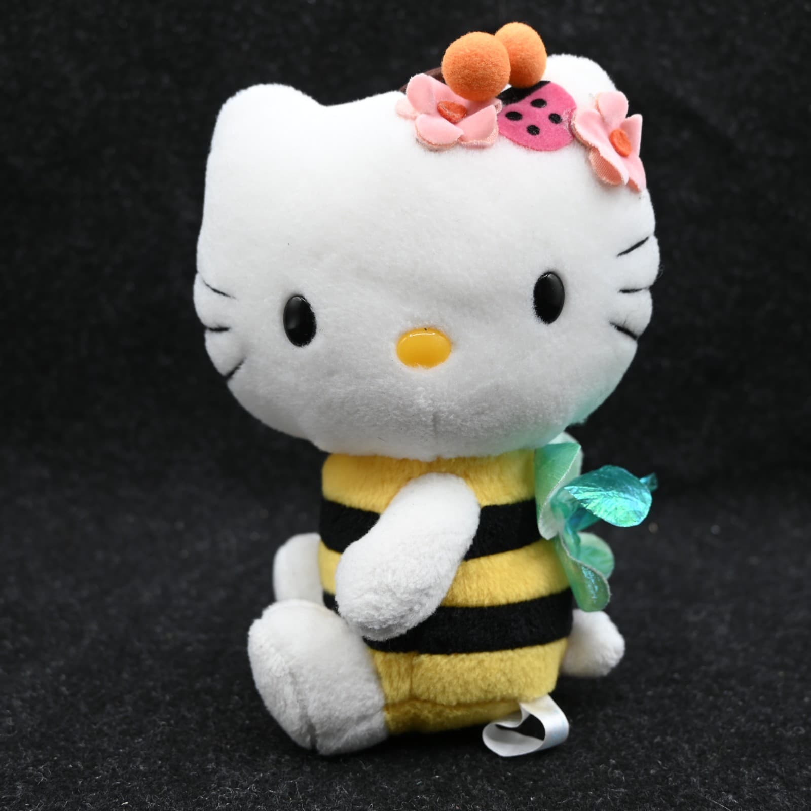 Vintage 2001 Partner Sanrio Hello Kitty Kind & Pretty Bumble Bee 6” Plush RARE
