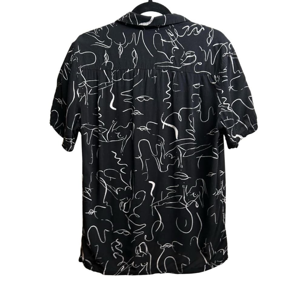 Urban Outfitters || Black Short Sleeved Men's Shirt w/ white abstract print