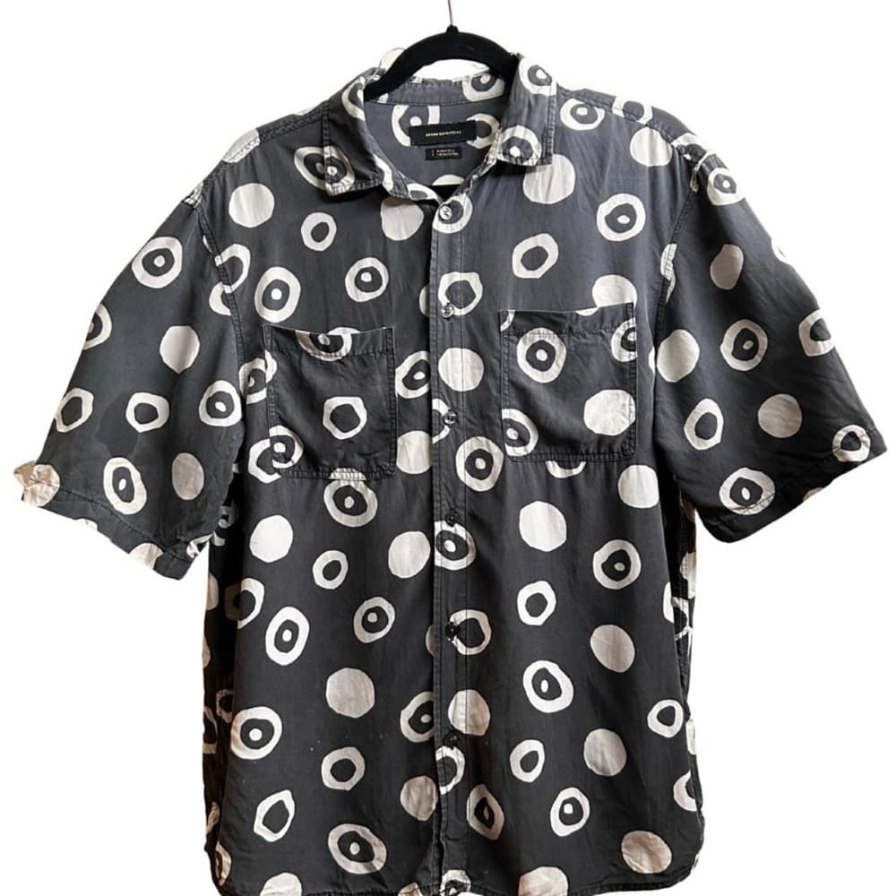 Urban Outfitters || Black Short Sleeve Button Down With White Print || Size S