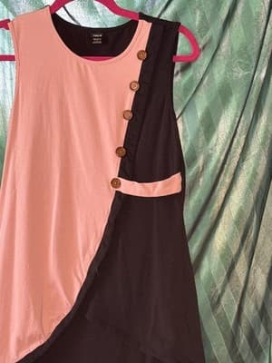 SHEIN Colorblock Sleeveless shirt with Button Detail