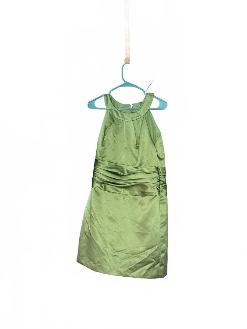 Green Satin Sleeveless Cocktail Dress with Ruched Waist