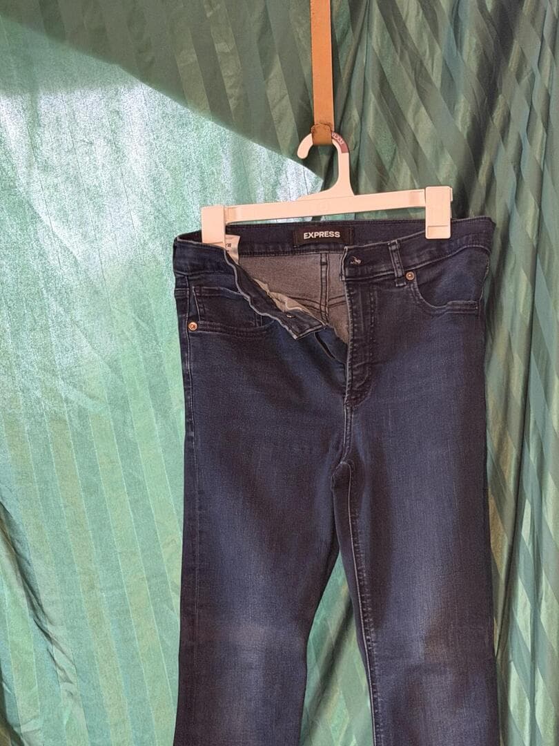 Size 8R Dark Wash - Express Women's Jeans