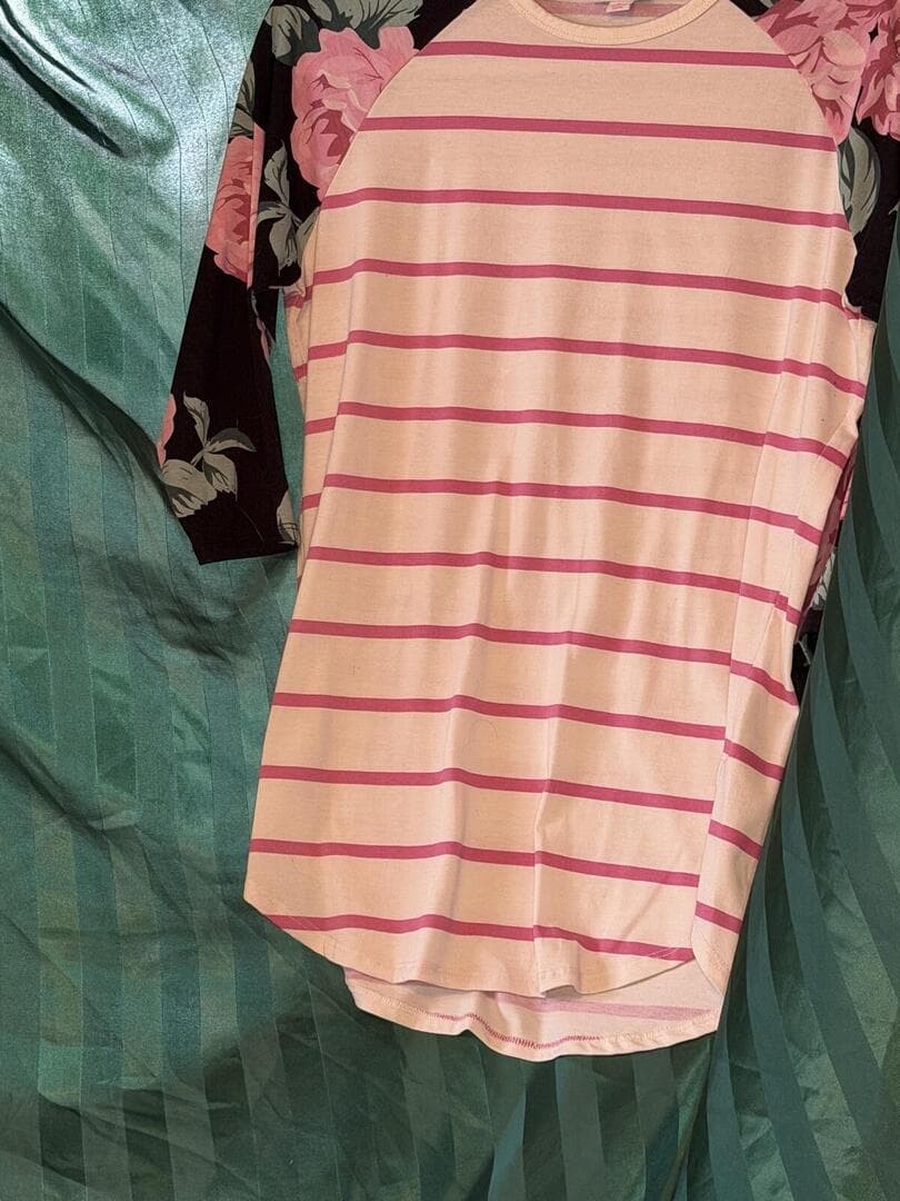 LuLaRoe Striped Short Sleeve T-Shirt Pink White Casual Tunic