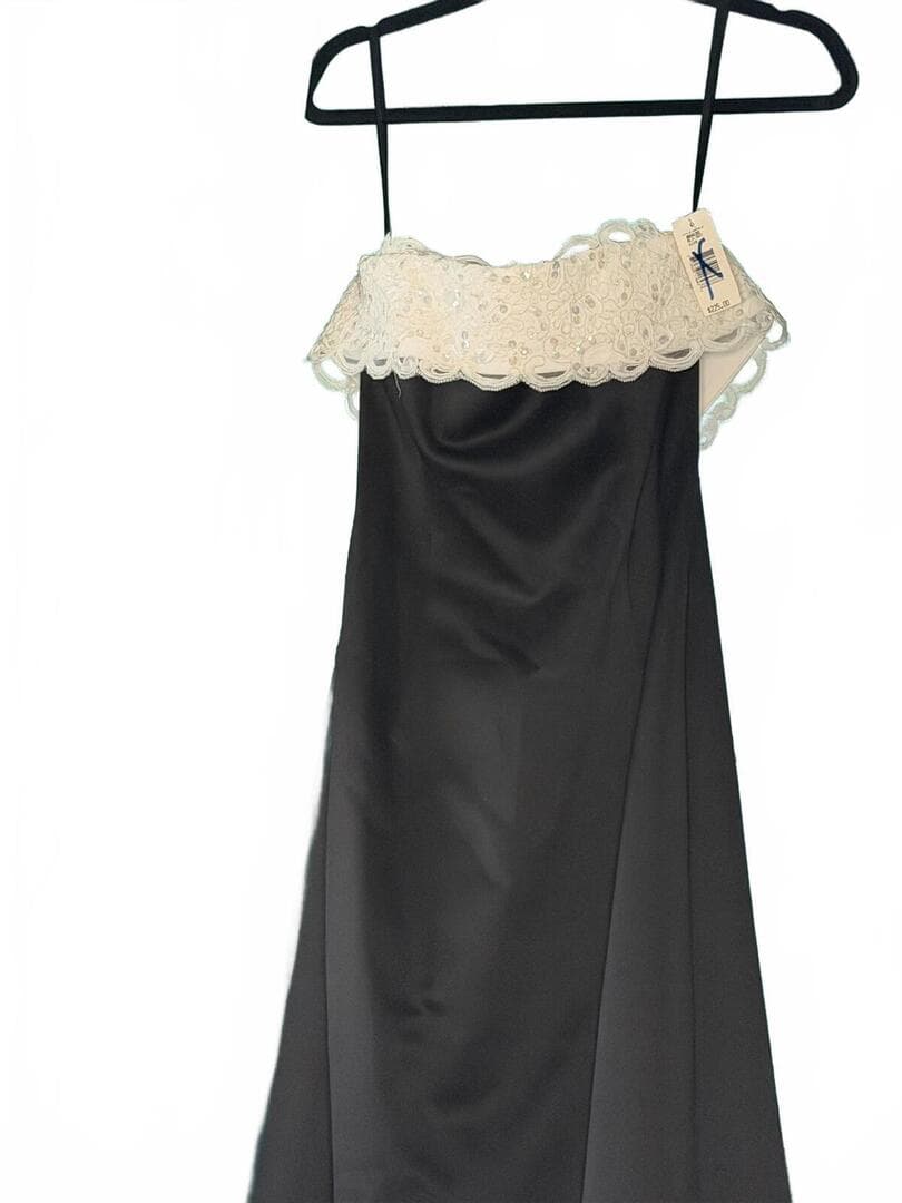NWT Saks Vintage En Français by Huey Waltzer Dress - Size 4