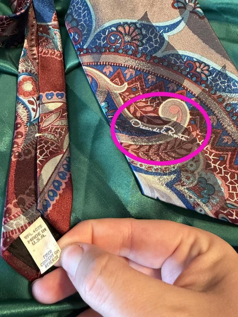 Vintage Oscar de la Renta Silk Paisley Tie Necktie Luxury