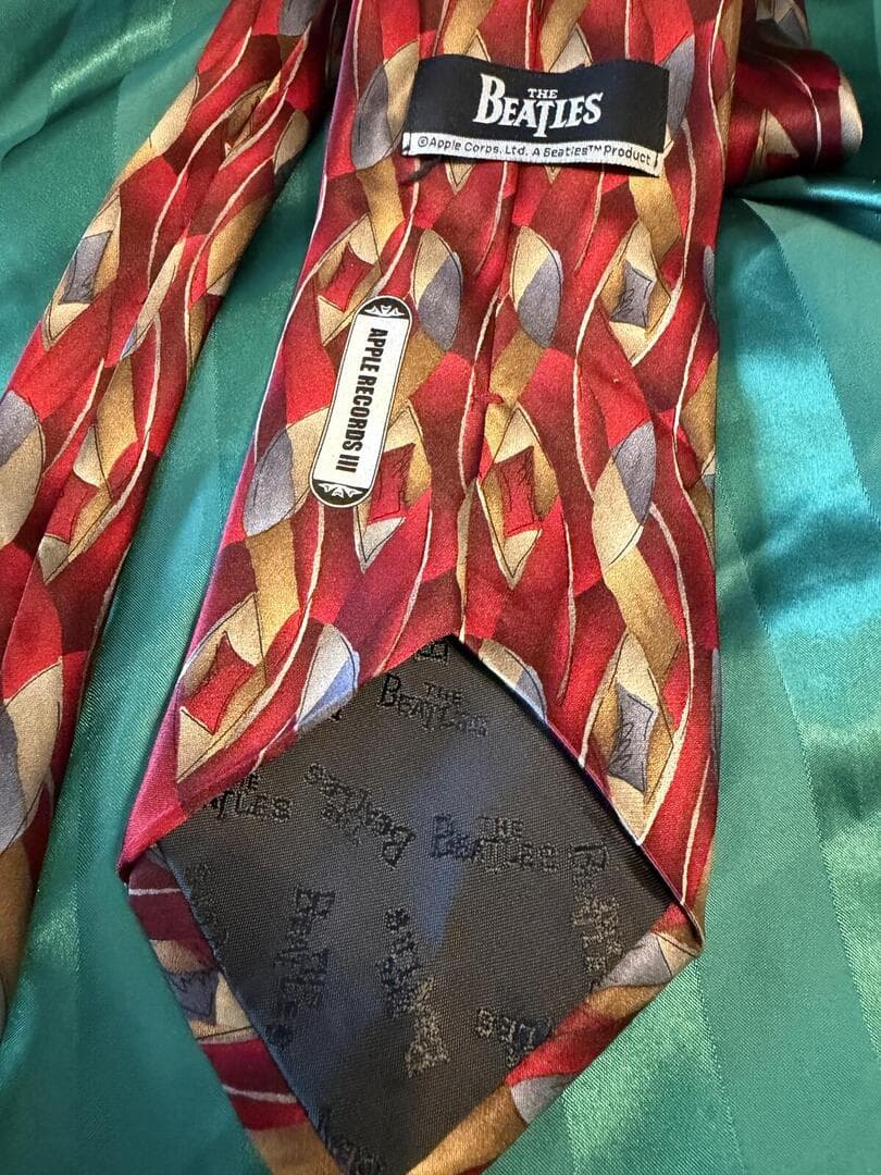 The Beatles Vintage 100% Silk Tie Red Geometric Rock