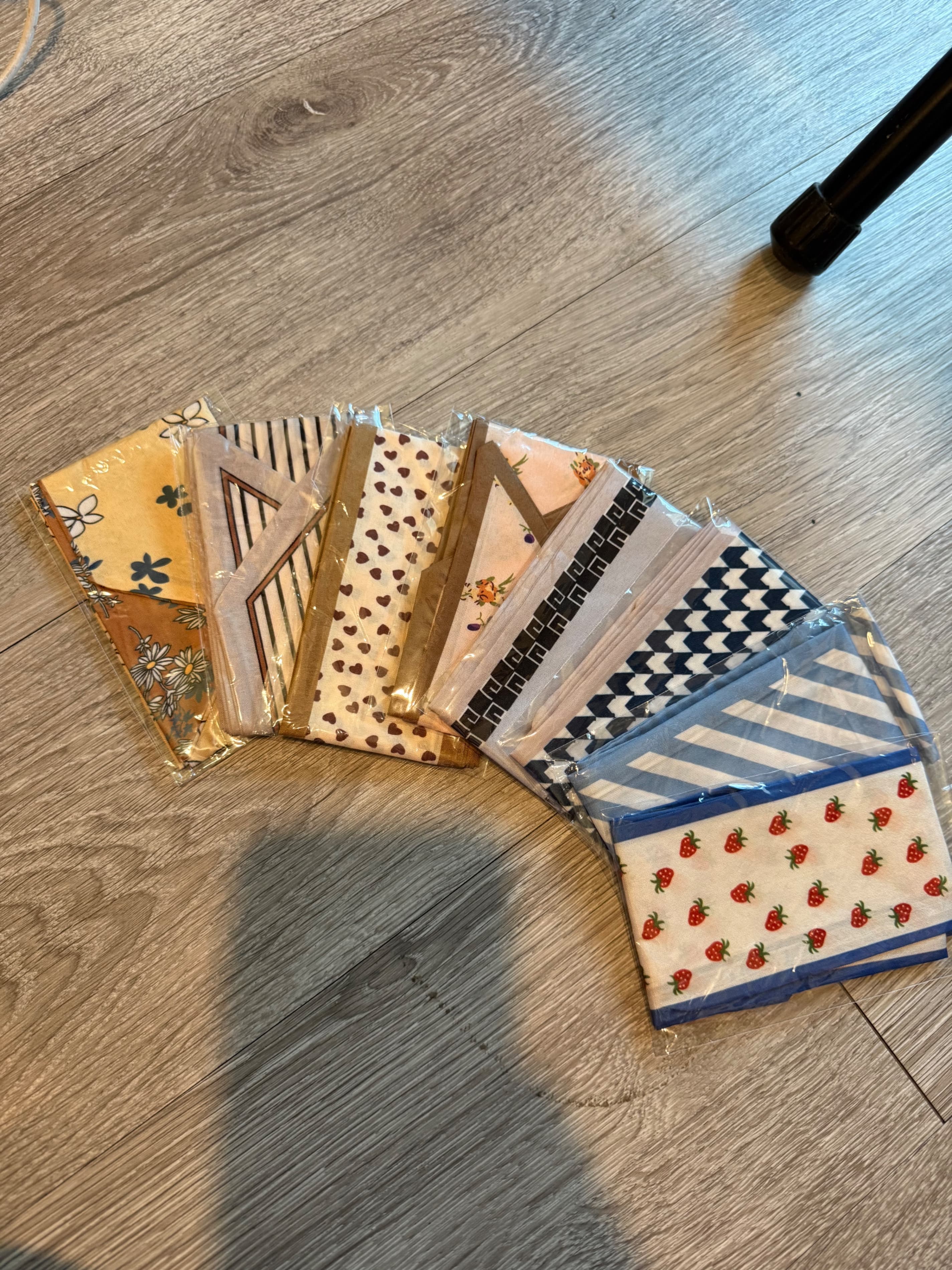 Purse scarves