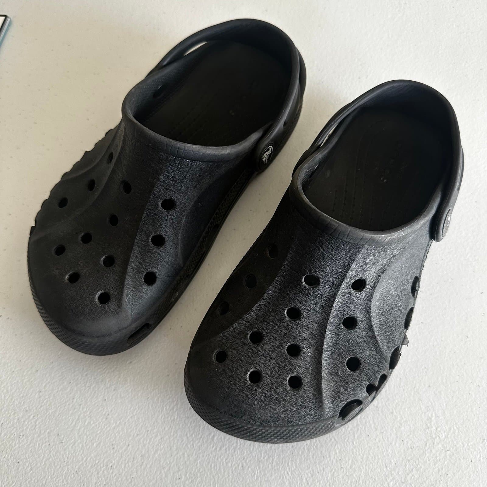 Crocs Kids Sz 3 Black gently used