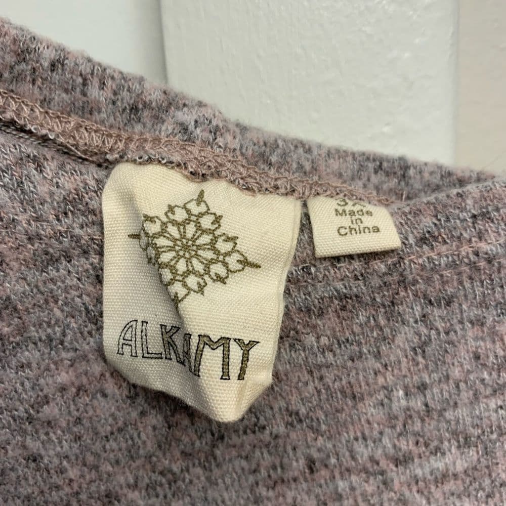 EUC Alkamy Gathered Sleeve Sweater