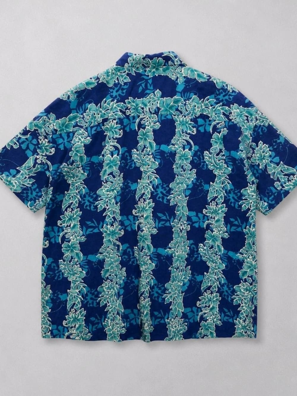 Men's Blue Hawaiian Floral Short-Sleeve Button-Down Shirt