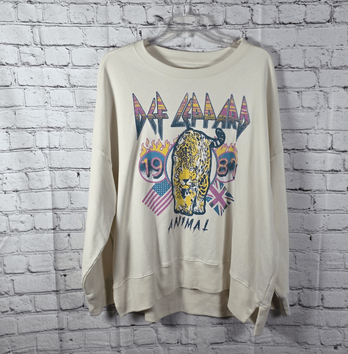 Def Leppard Women's XL Beige 80s Rock Concert Sweatshirt