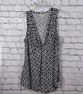 Michael Kors Women's Med Black White Diamond Printed V-Neck Sleeveless Shirt