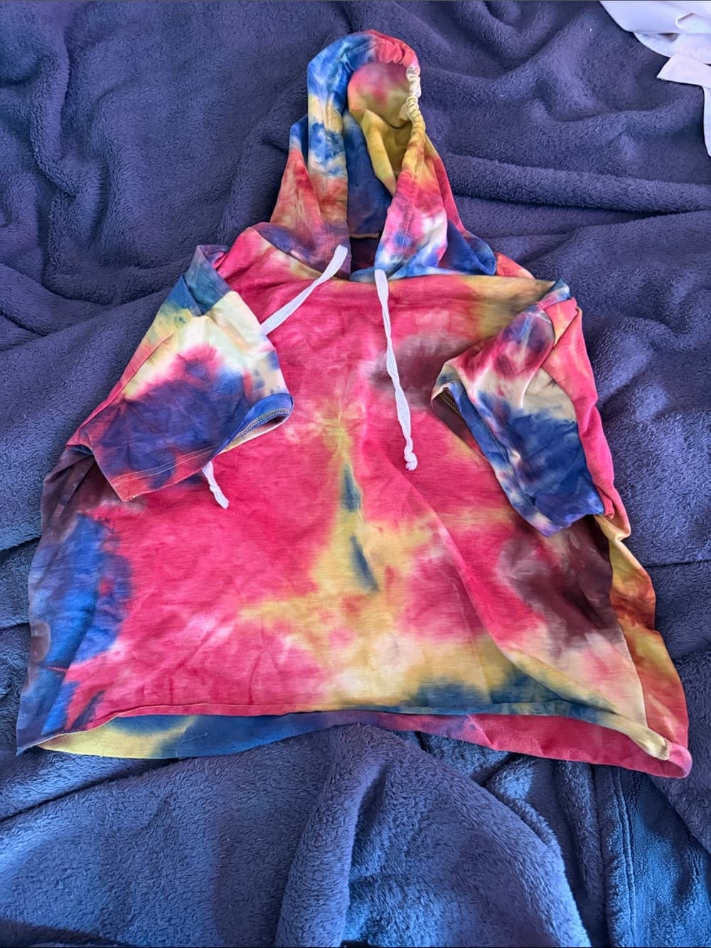 feathers Tie-Dye Hoodie in Pink, Yellow & Blue