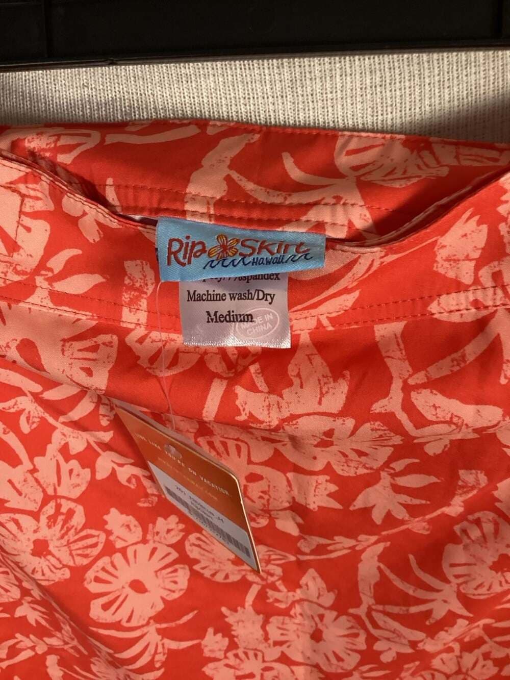 NWT RipSkirt Hawaii Paia Maui Hibiscus Coral Floral Wrap Skirt Size Medium