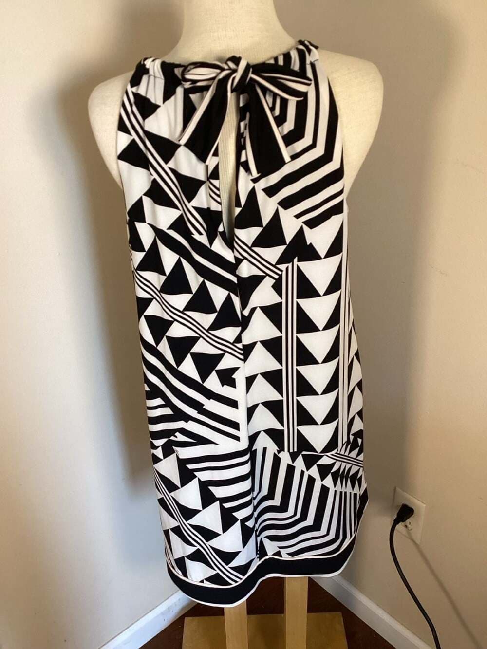 Trina Turk Black and White Geometric Print Halter Neck Tie Back Mini Dress Size