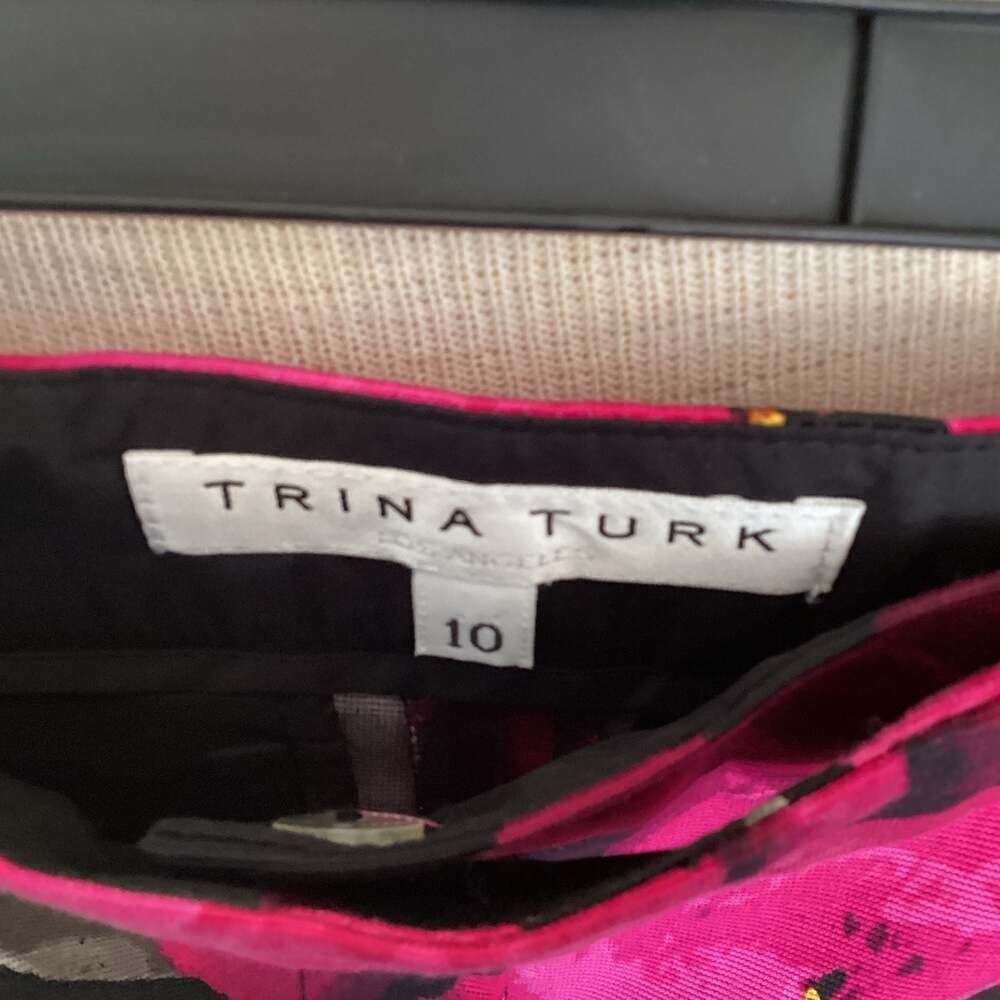 Trina Turk Black and Pink Floral Ankle Pants Size 10
