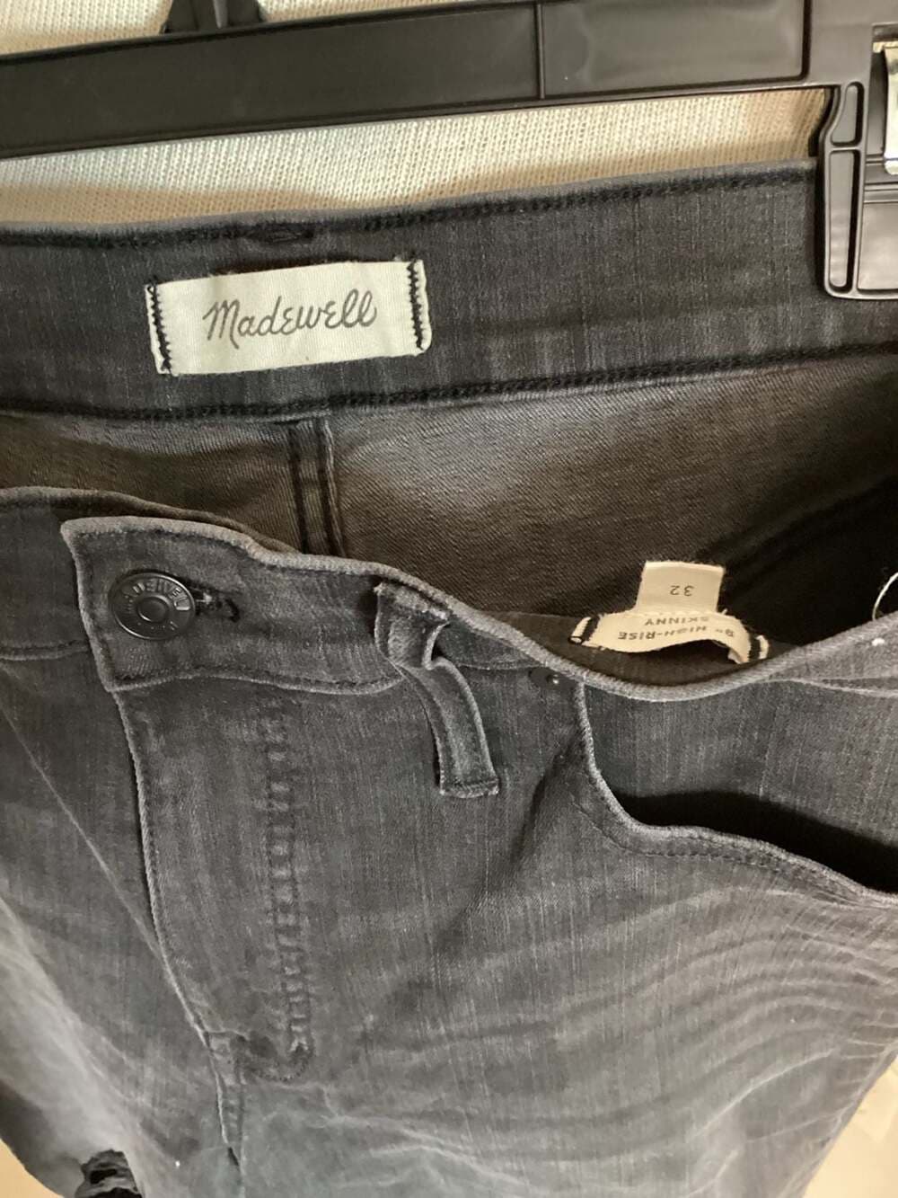 Madewell High-Rise Skinny Jeans Black Distressed Raw Hem Size 32
