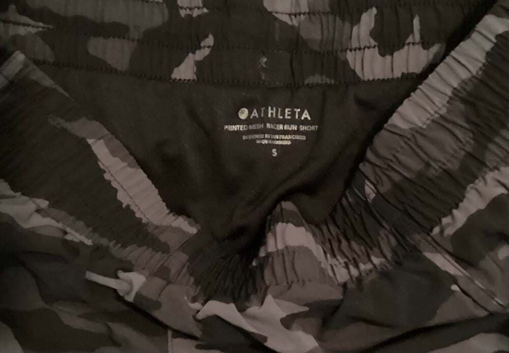 Athleta Printed Mesh Racer Run 4" Camo Shorts Size S