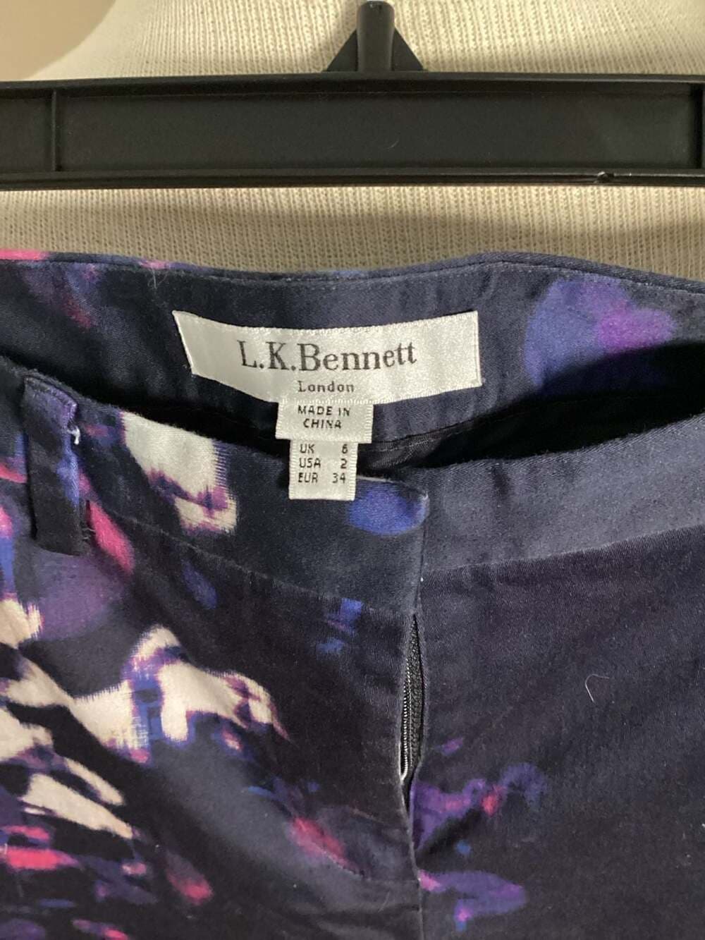 L.K. Bennett London Floral Print Tapered Ankle Pants Size 2