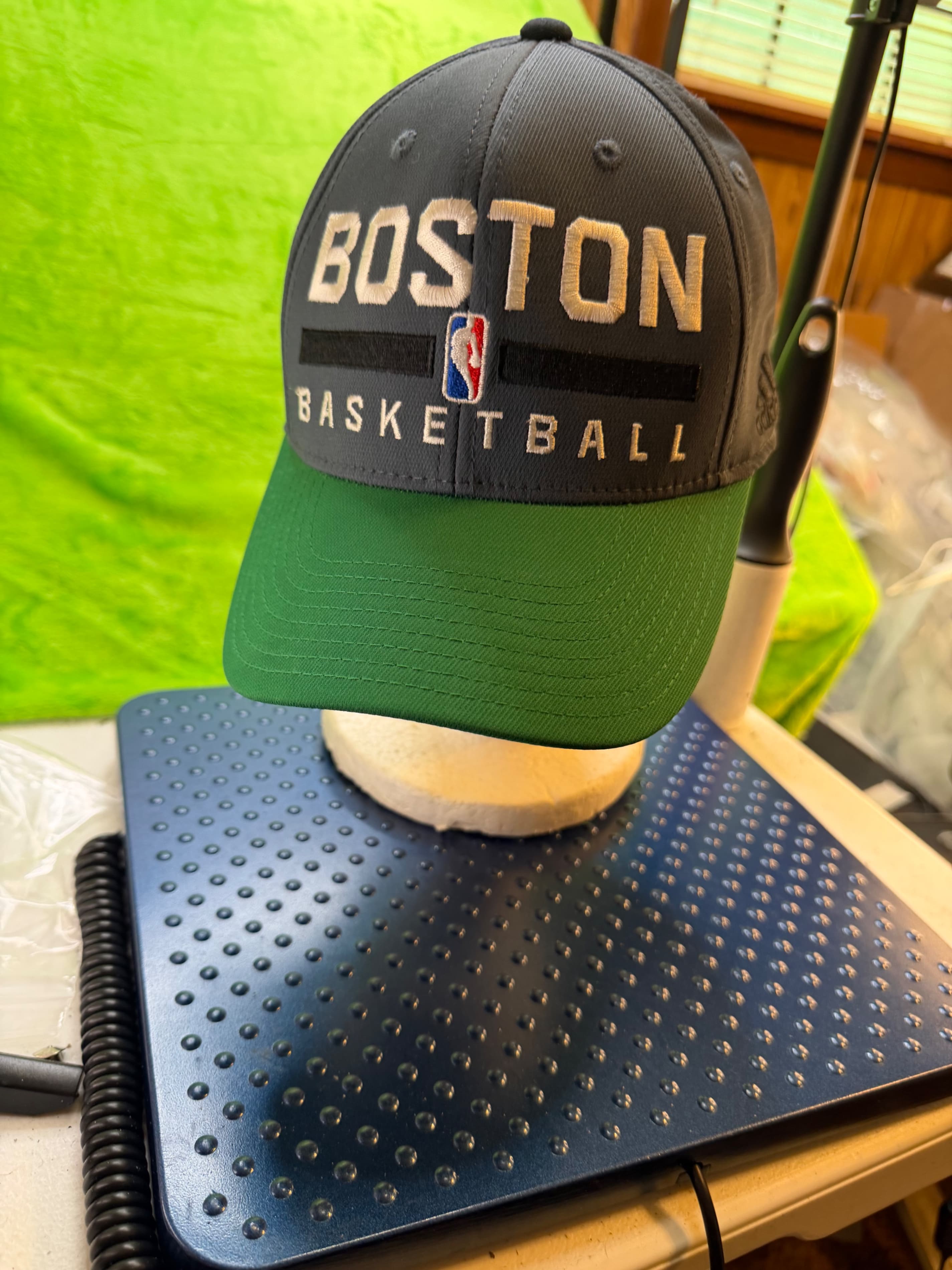 Adidas Boston Celtics NBA Practice FlexFit Cap S/M Gray Green Unworn