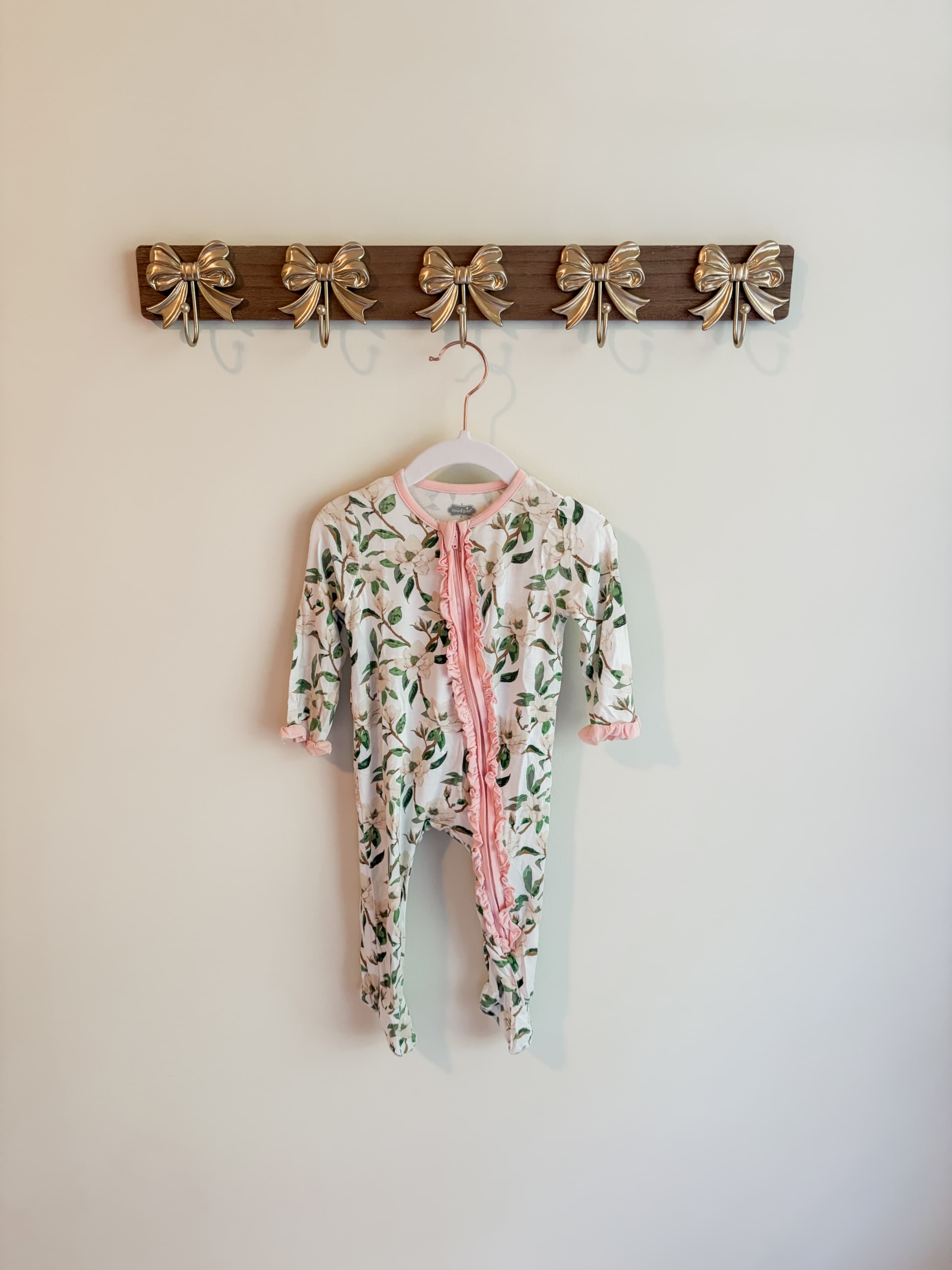 Mudpie size 3-6 months magnolia print sleeper