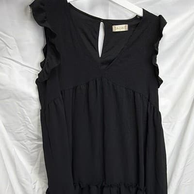 Altar'd State Women’s Black Solid Ruffle Sleeveless V-Neck Mini Dress M