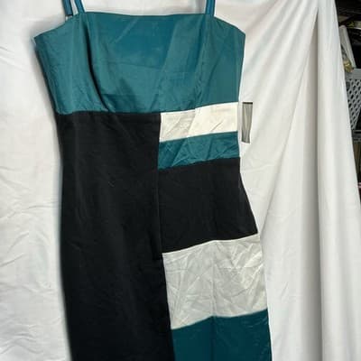 Ivorni Women’s Teal/Black/White Colorblock Sheath Square Neck Dress S