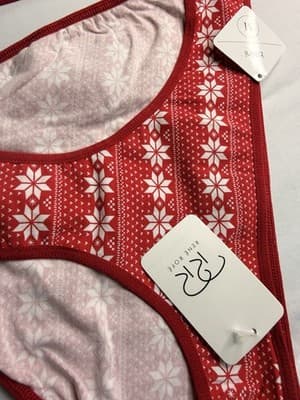 René Rofé Women's Bikini Panties M Red/White Snowflake Christmas MPN 16206-5692A