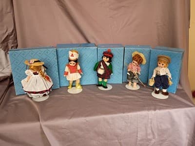 Madame Alexander Lot of 5 Artist Dolls w/ Original Boxes, Outfits & Accessories