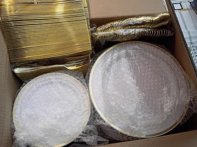 600pc Party Tableware Set White Plates w/ Gold Rim & Gold Plastic Cutlery