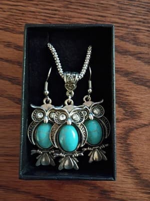 Silver Tone Owl Turquoise Oval Stone Necklace Pendant & Dangle Earrings Set