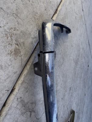 1987 Yamaha XVZ1300 Venture Royale Y371 rear trunk chrome trim piece
