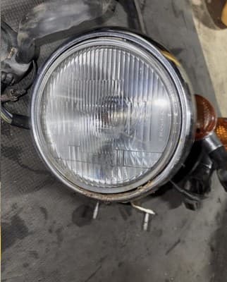 87 Honda VF 700 VF700 C Super Magna headlight head light housing bucket
