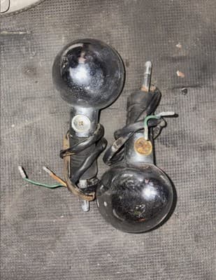 1985 HONDA MAGNA 700 VF700C FRONT LEFT RIGHT TURN SIGNALS LIGHT INDICATORS