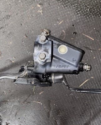 1987 Yamaha Venture XVZ1300 XVZ 1300 Front Brake Lever Master Cylinder Right 87