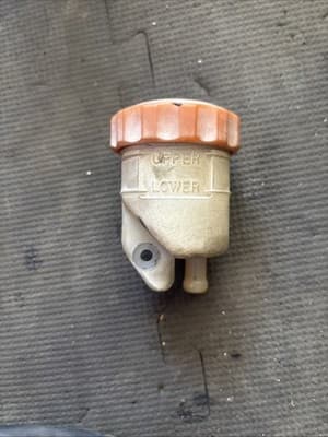 83-86 Honda VF1100S Sabre Magna V65 1100 Rear Brake Master Cylinder Reservoir