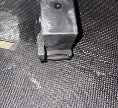 1985 Mercedes 300D W123 Glow Plug Relay 0025450632