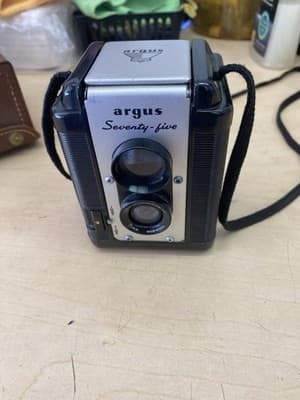 Argus Seventy-five Vintage TLR Camera 620 Black with Original Case