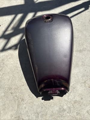 83 Honda VF1100 VF 1100 C V65 Magna Gas Fuel Petrol Tank
