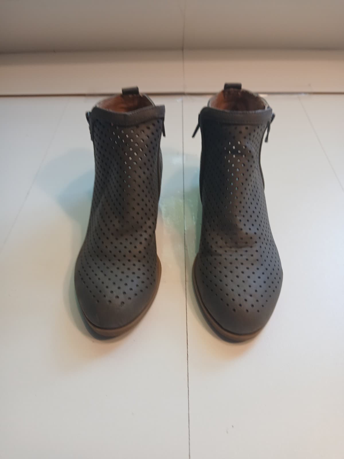 Indigo road boots Brown size 6m
