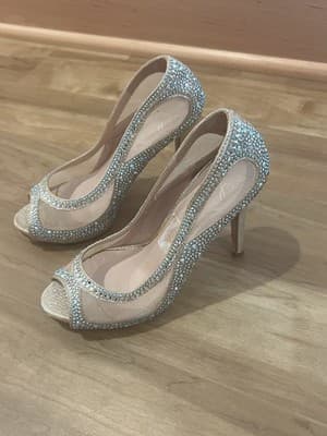 LAUREN LORRAINE Bernice Sparkly Champagne Open Toe Pumps Size 5.5