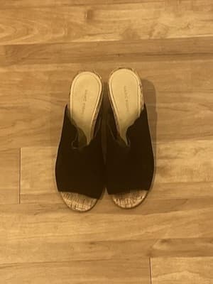 Marc FIsher Pomme Suede Leather Mule 7,5M Black Scalloped 3.5" Block Cork Heels
